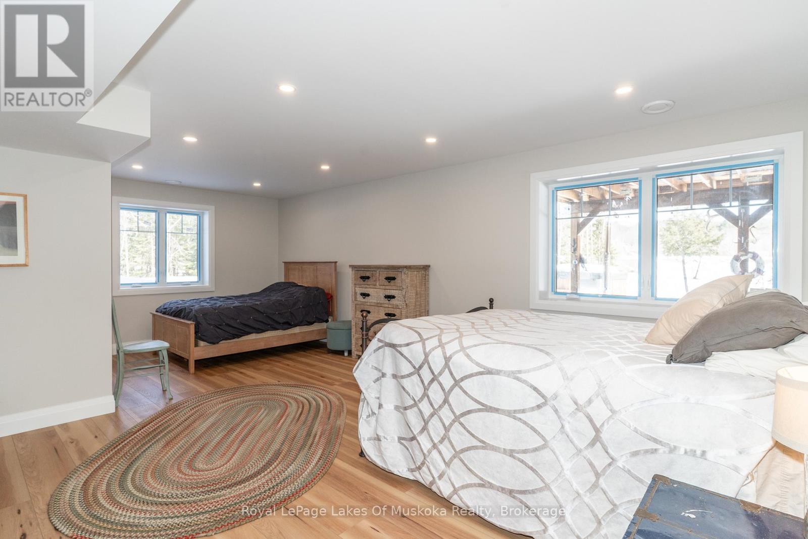 461 ROWANWOOD ROAD - 35