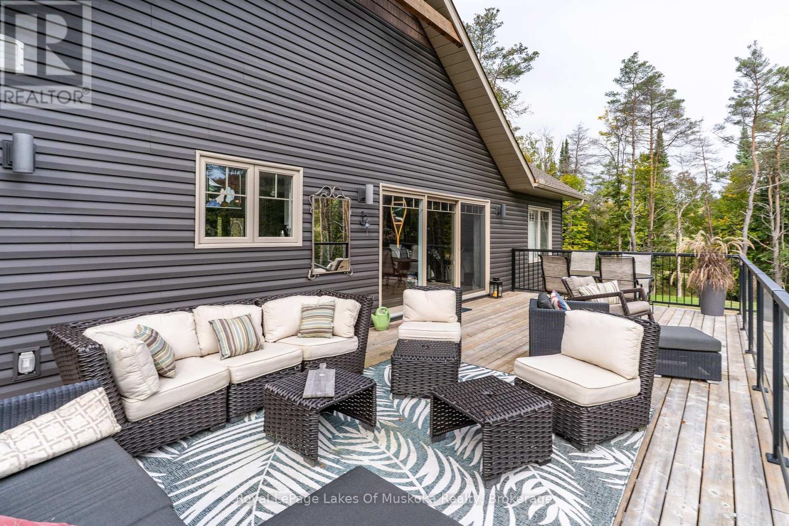 461 ROWANWOOD ROAD - 8