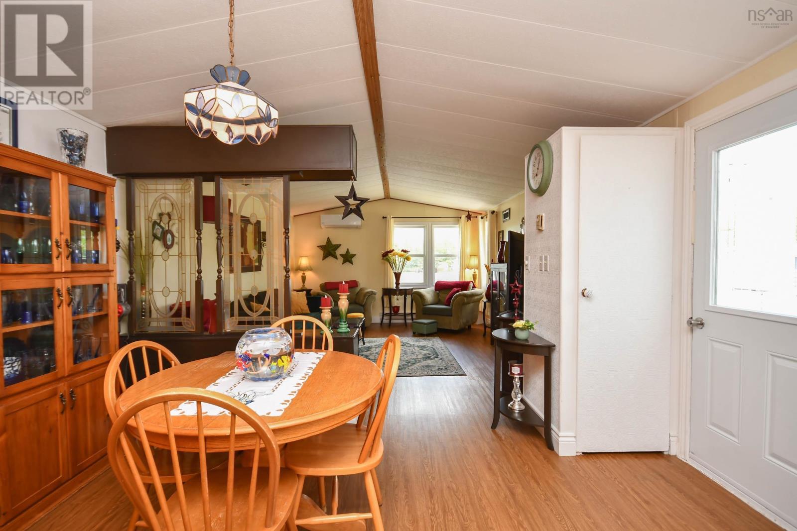 1526 Woodbine Drive - 17