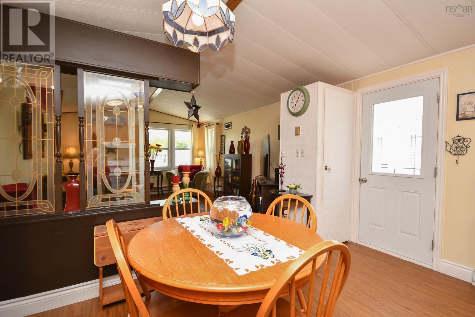 1526 Woodbine Drive - 19