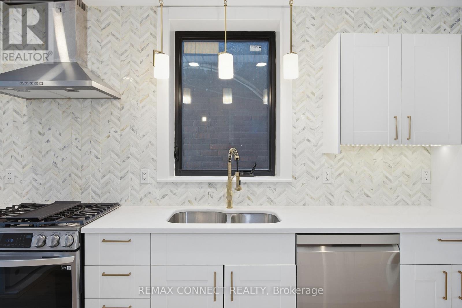 16 ROSEMOUNT AVENUE - 22