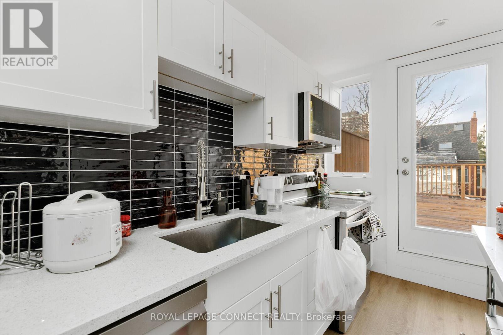 16 ROSEMOUNT AVENUE - 35