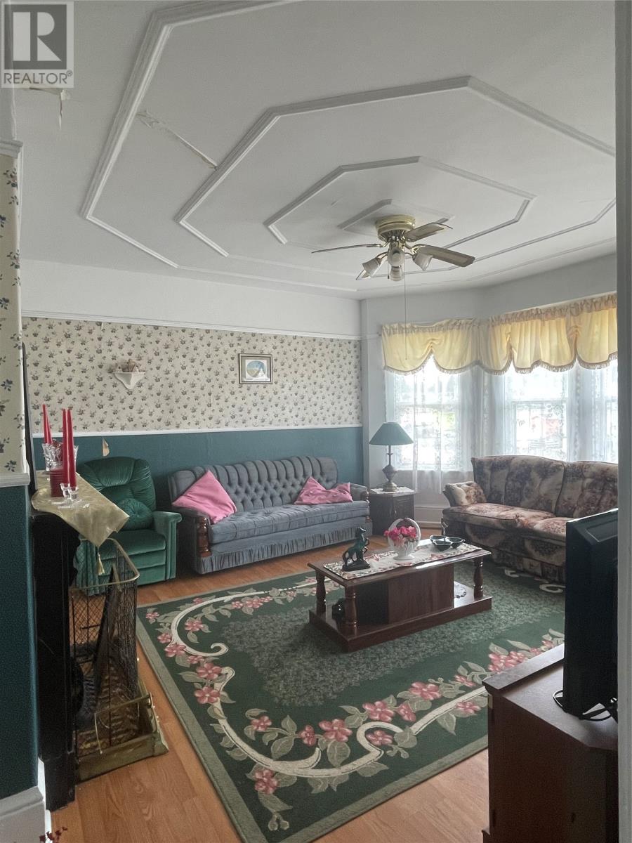 180 Main Road - 16