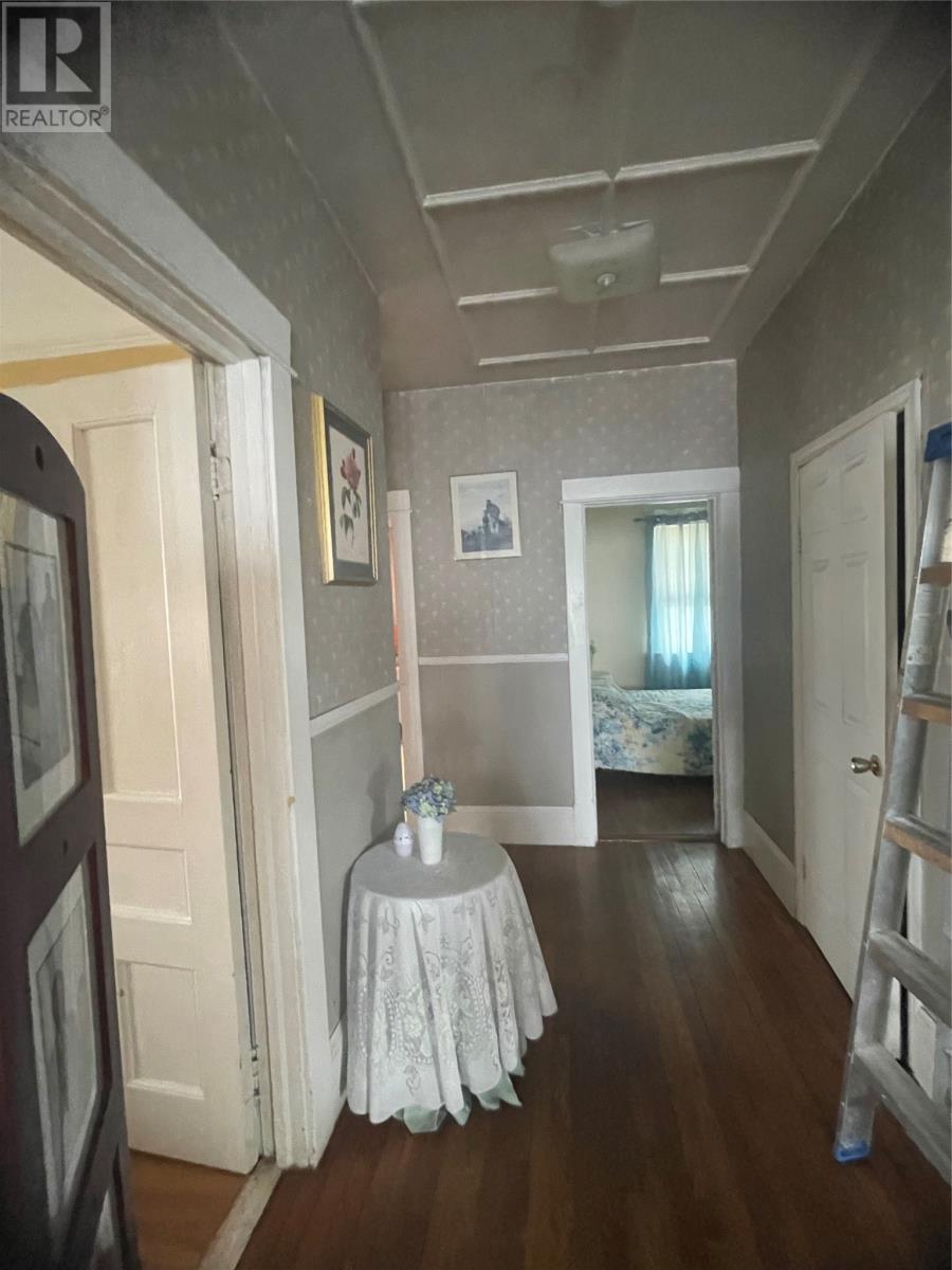 180 Main Road - 18