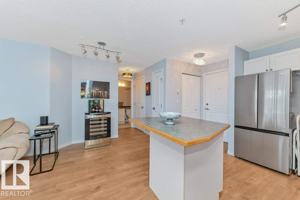#217 245 EDWARDS DR SW - 4