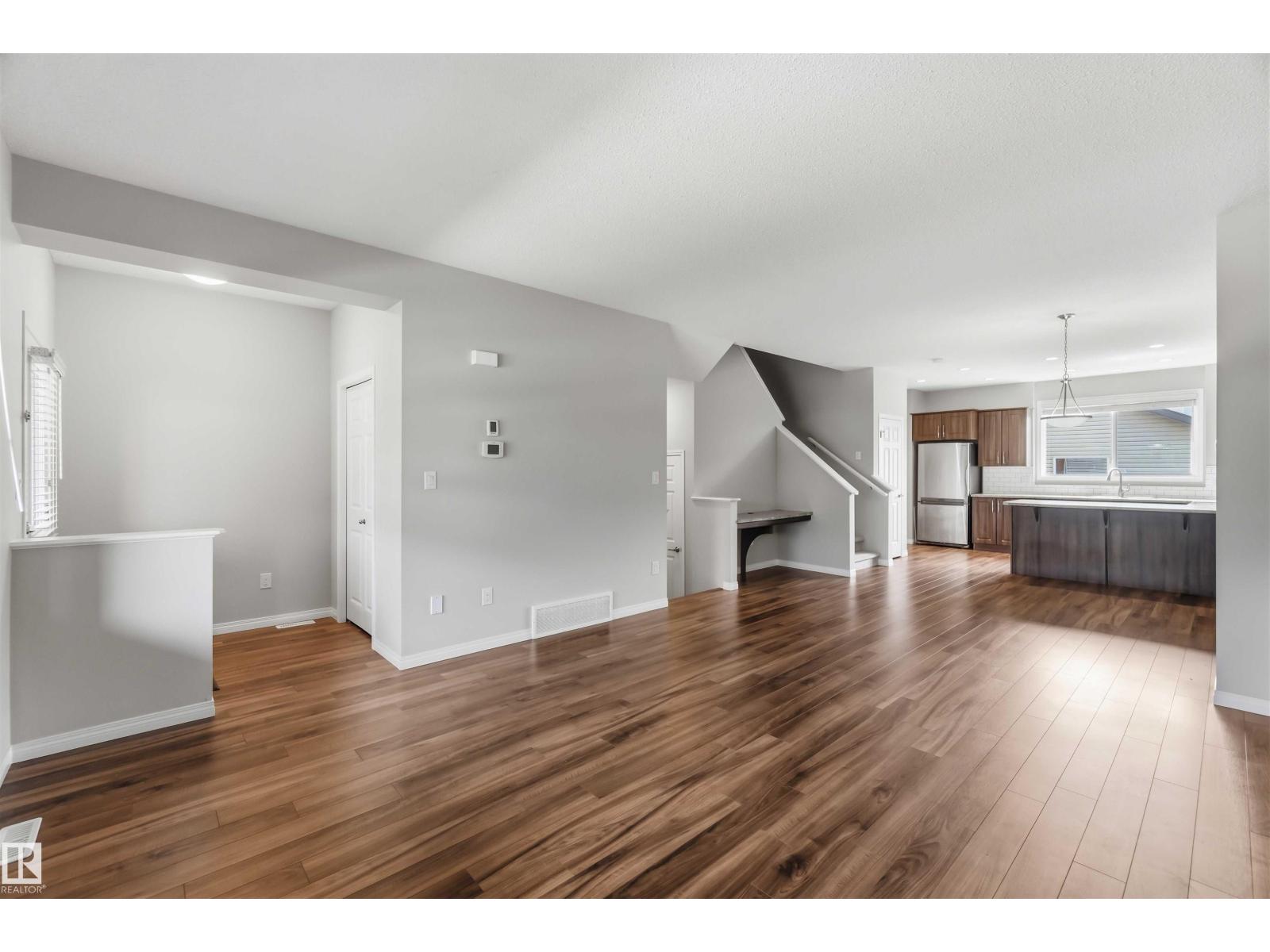 21839 99 AV NW - 10