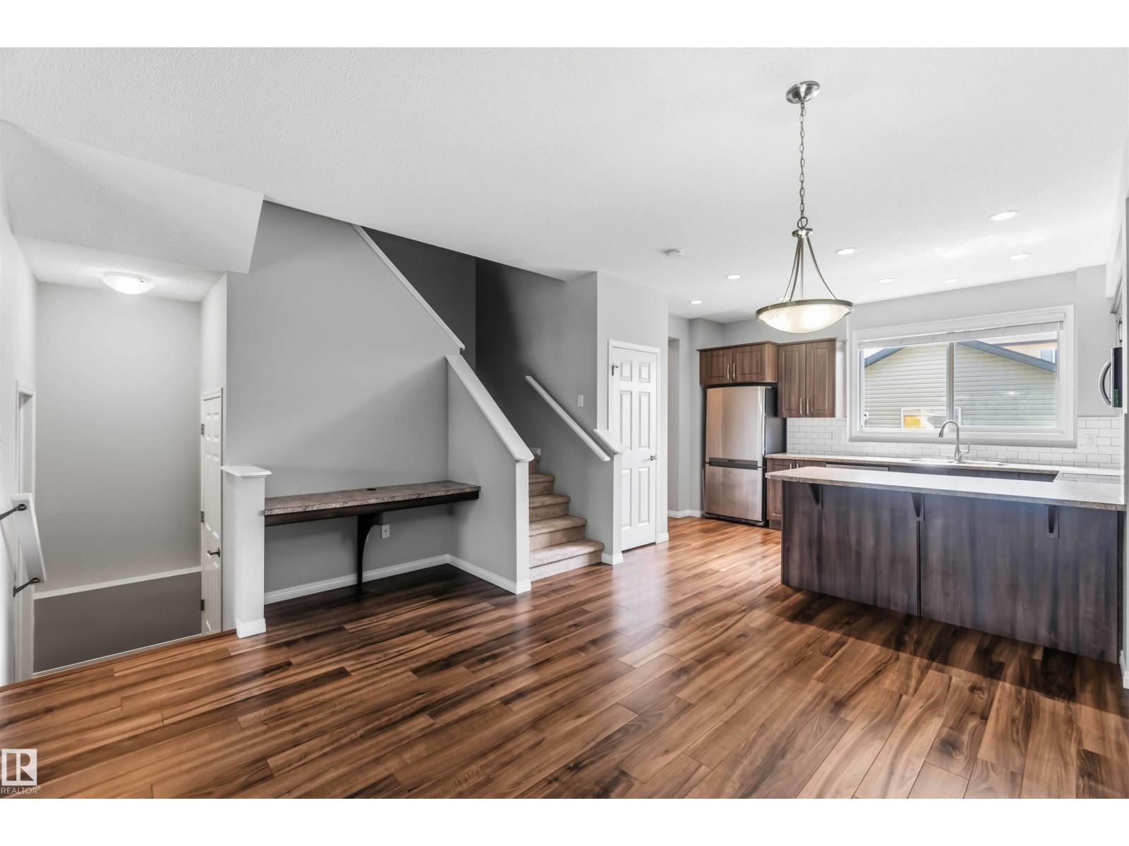 21839 99 AV NW - 16