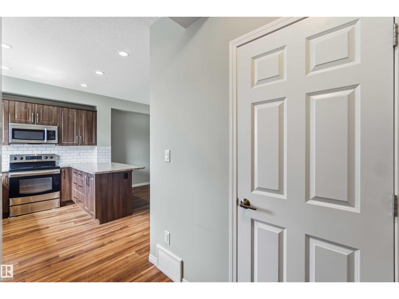 21839 99 AV NW - 25