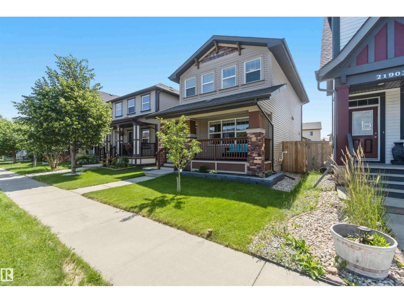 21839 99 AV NW - 4