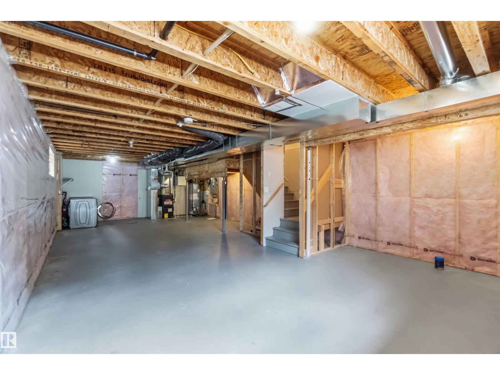 21839 99 AV NW - 47