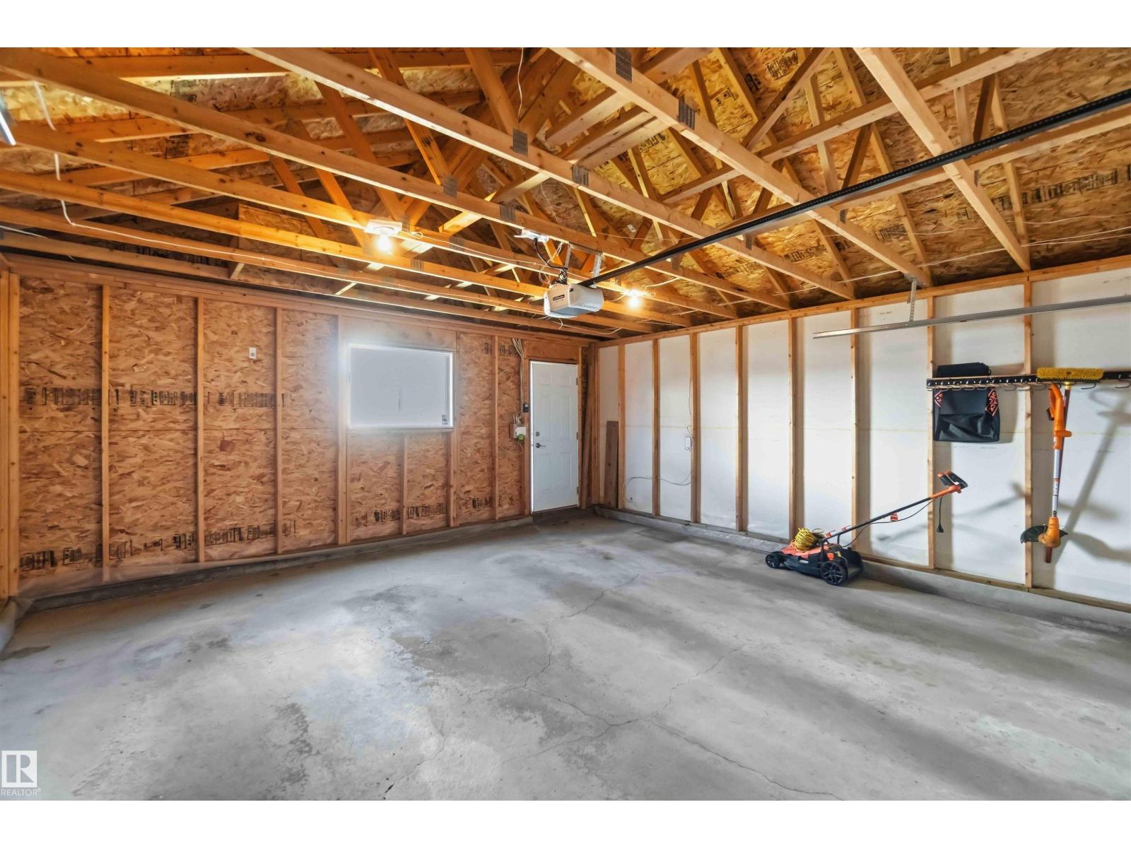 21839 99 AV NW - 52