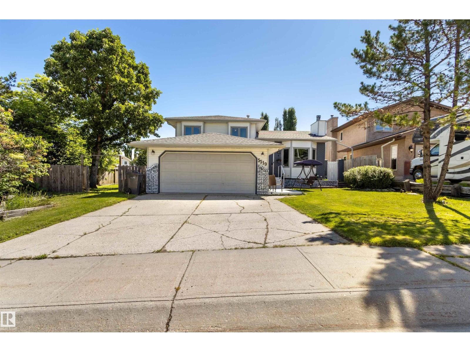 5519 42 ST - 2