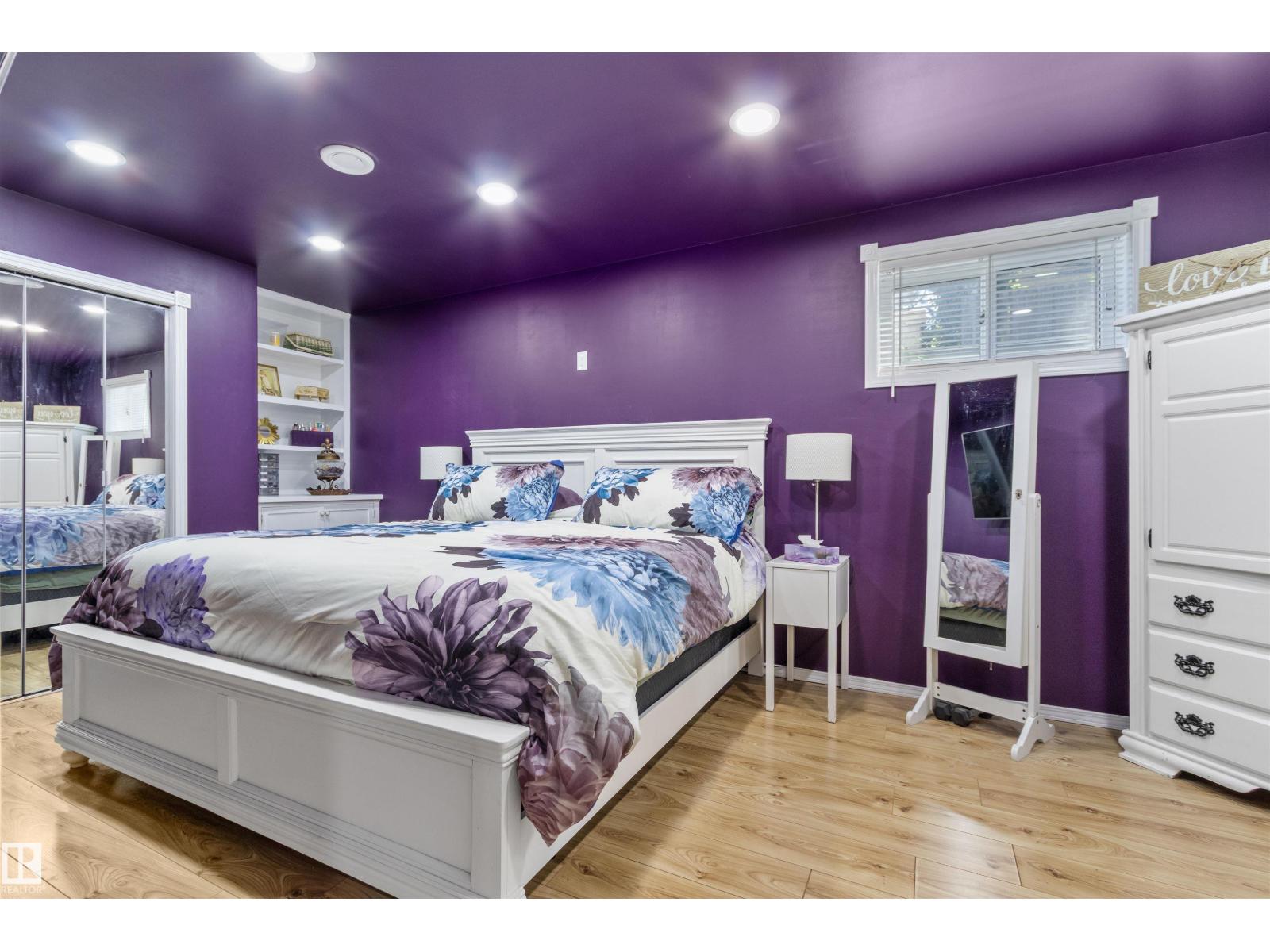 5519 42 ST - 45