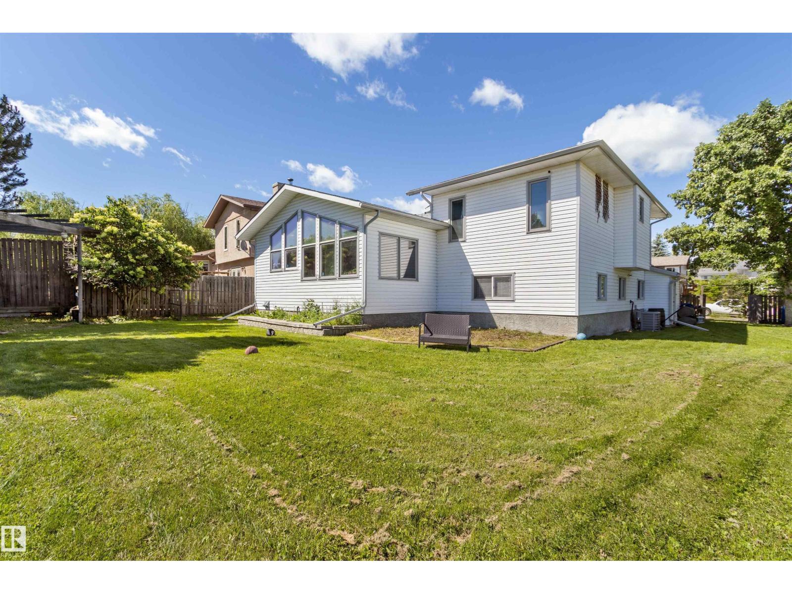 5519 42 ST - 53