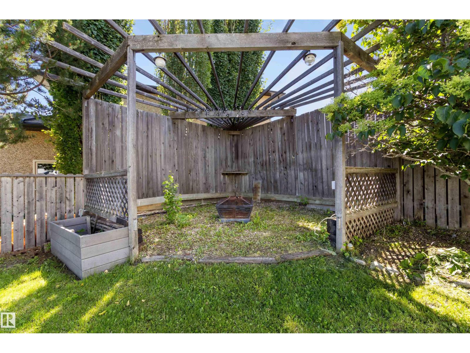 5519 42 ST - 54