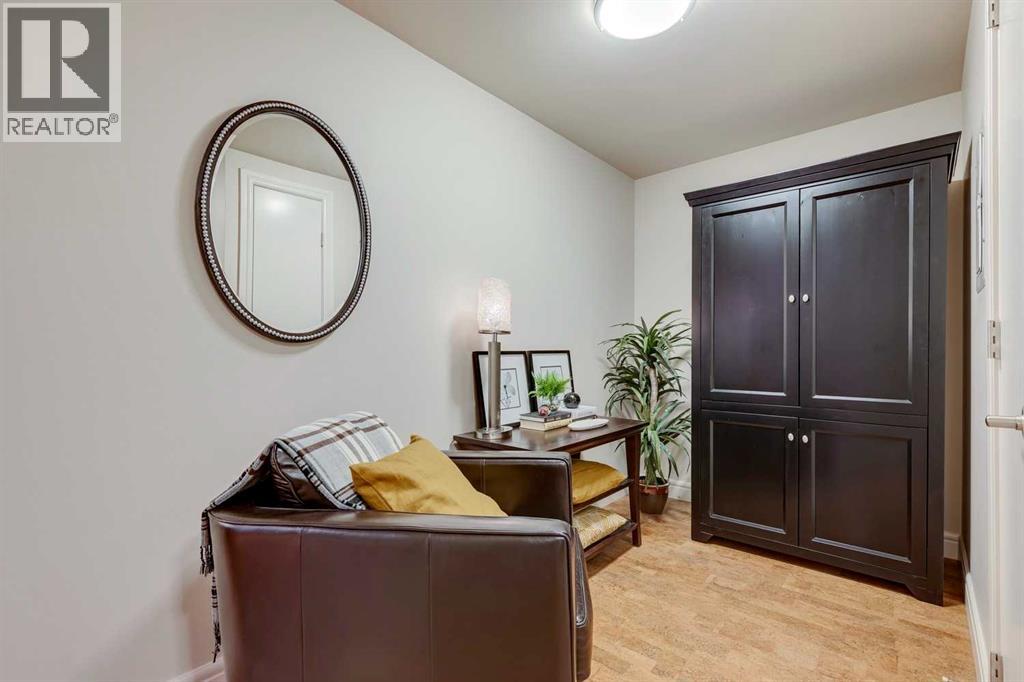 #206 817 15 Avenue SW - 8