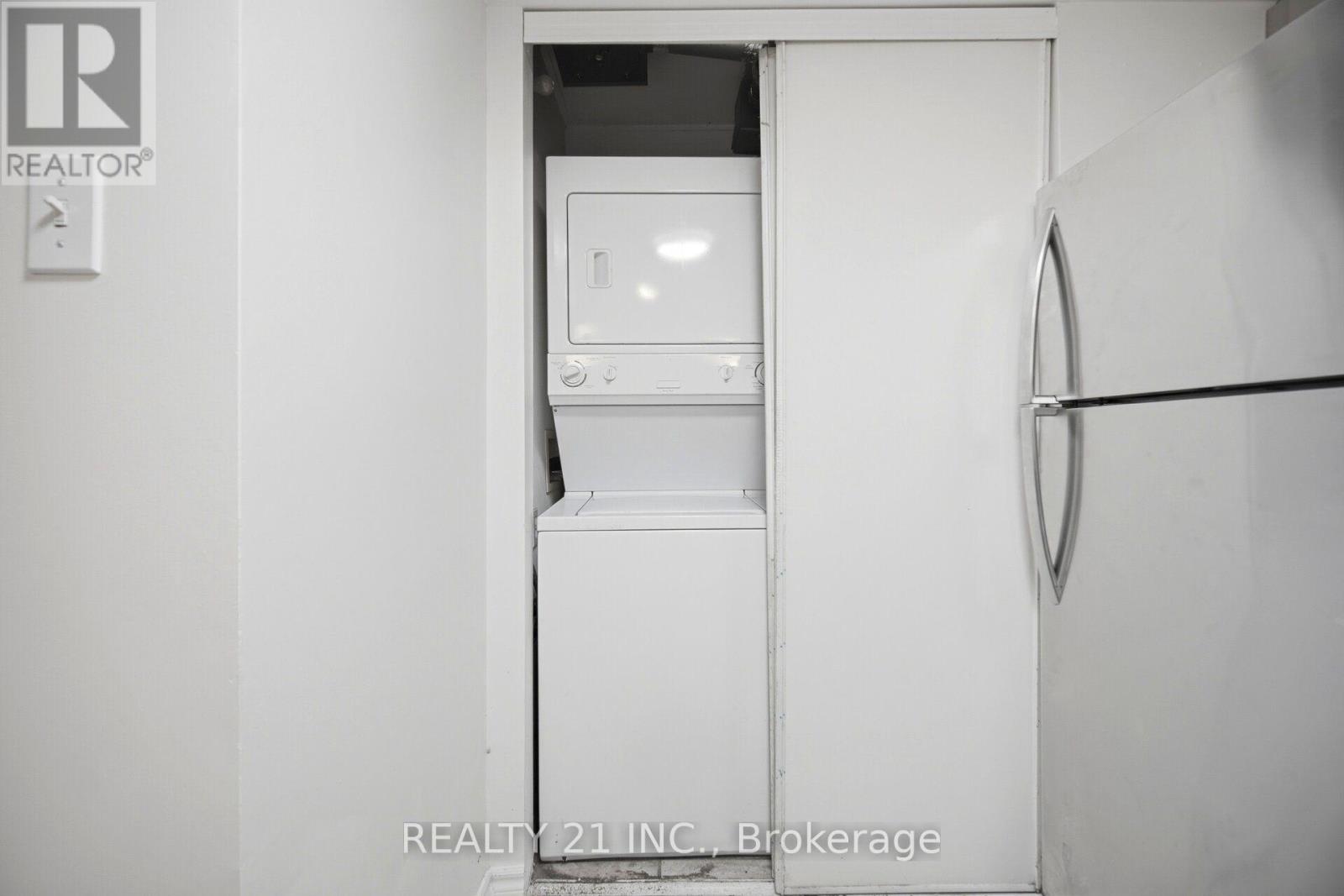 #93 200 MCLEVIN AVENUE - 19