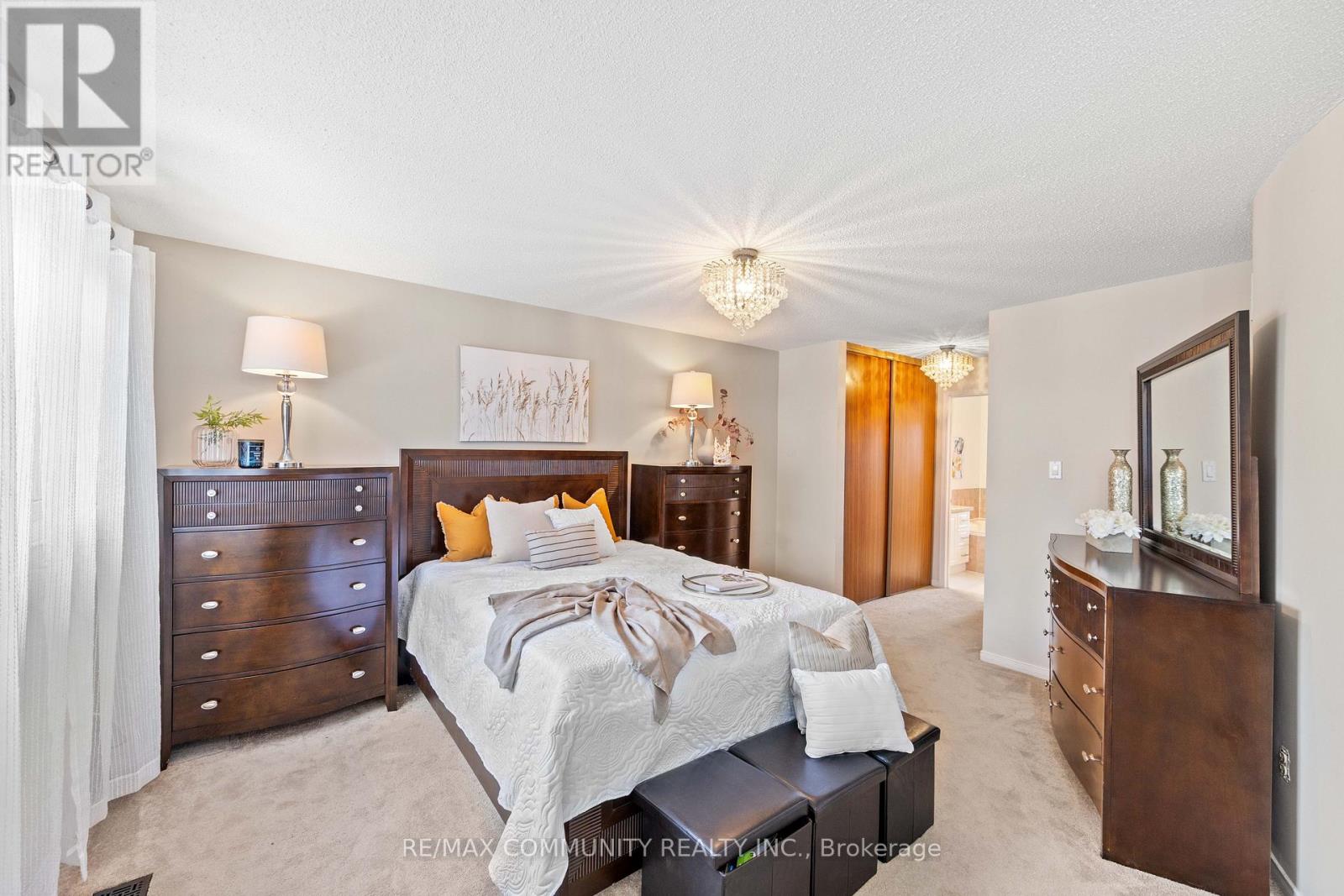 5 PLOWMAN DRIVE - 19