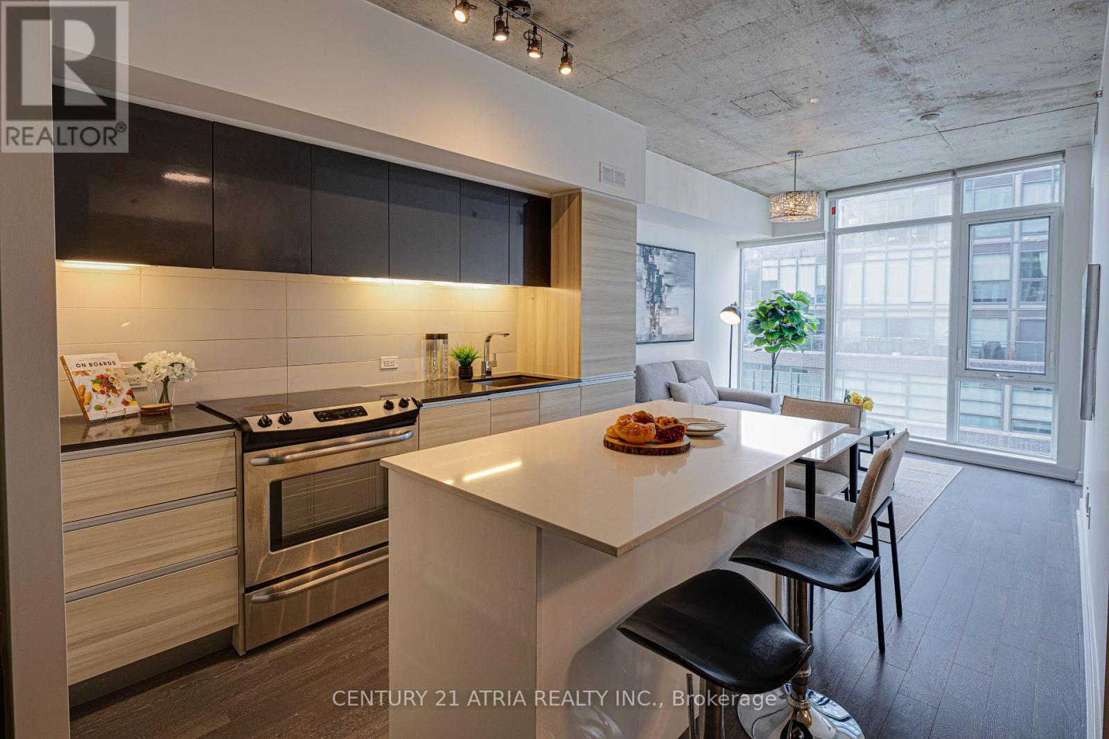 #513 1190 DUNDAS STREET E - 1