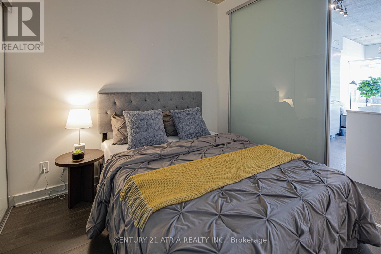 #513 1190 DUNDAS STREET E - 12