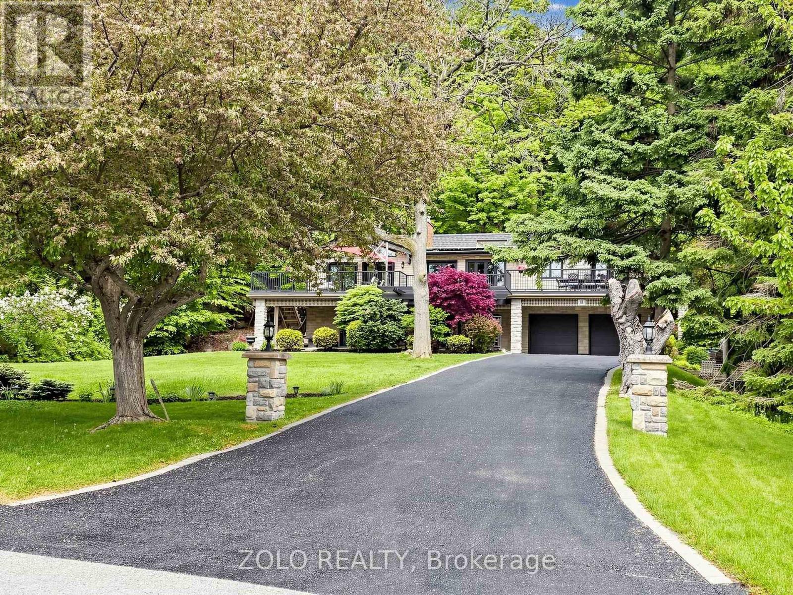 41 MEADOWCLIFFE DRIVE - 1
