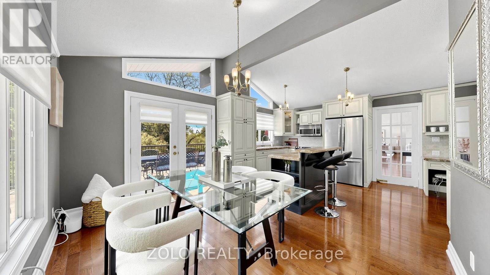41 MEADOWCLIFFE DRIVE - 13