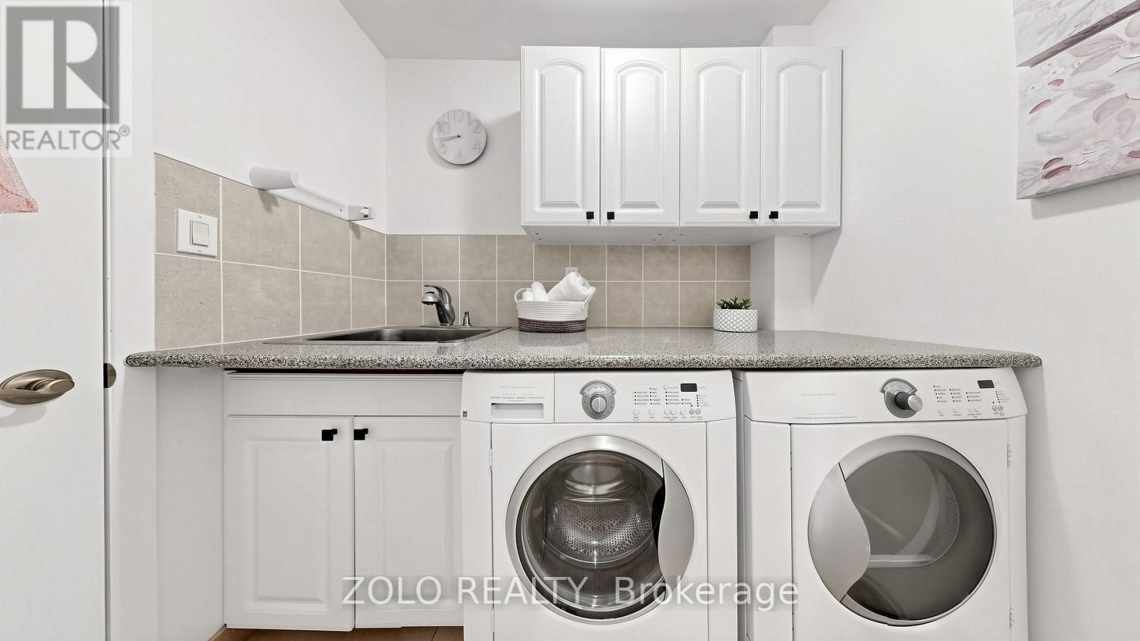 41 MEADOWCLIFFE DRIVE - 23