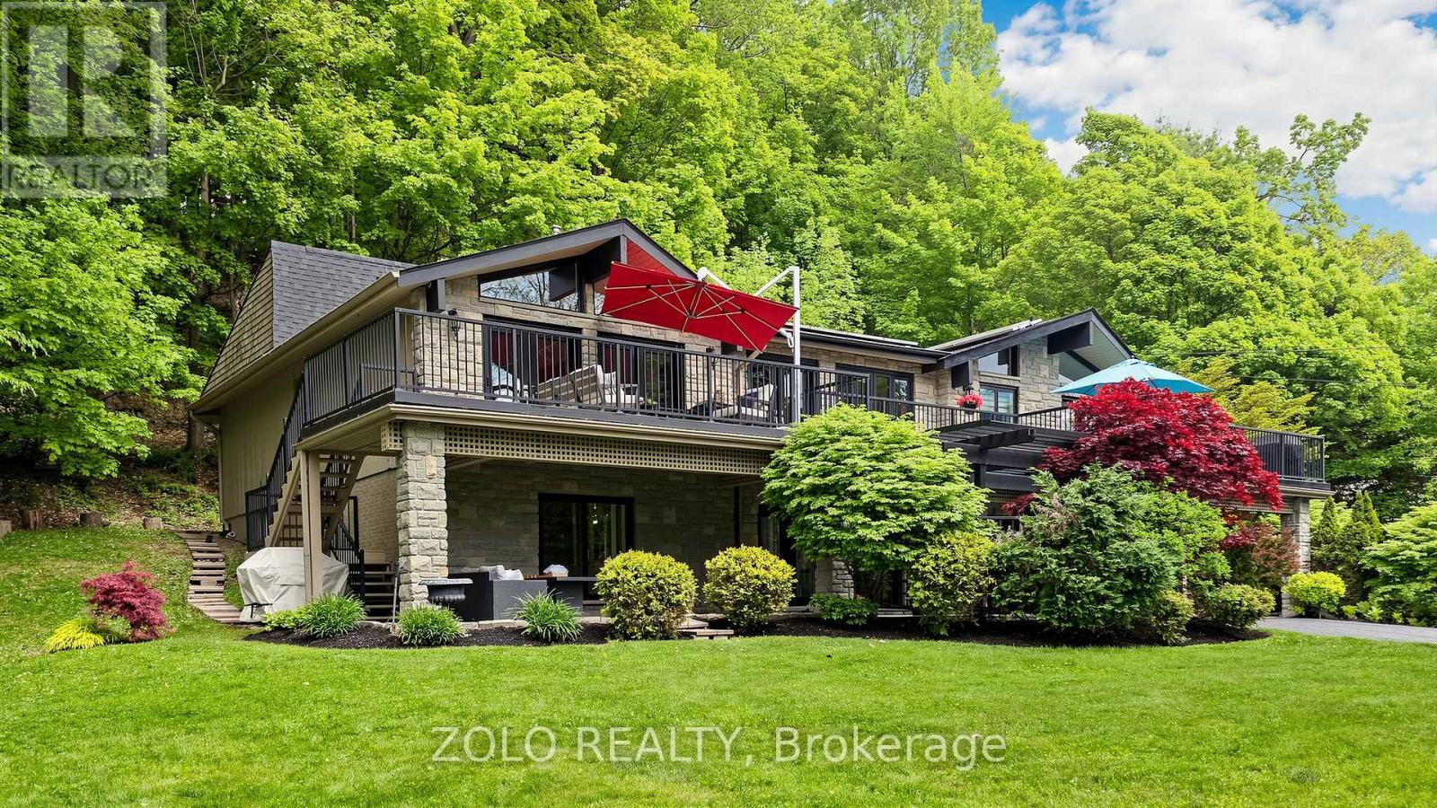 41 MEADOWCLIFFE DRIVE - 3