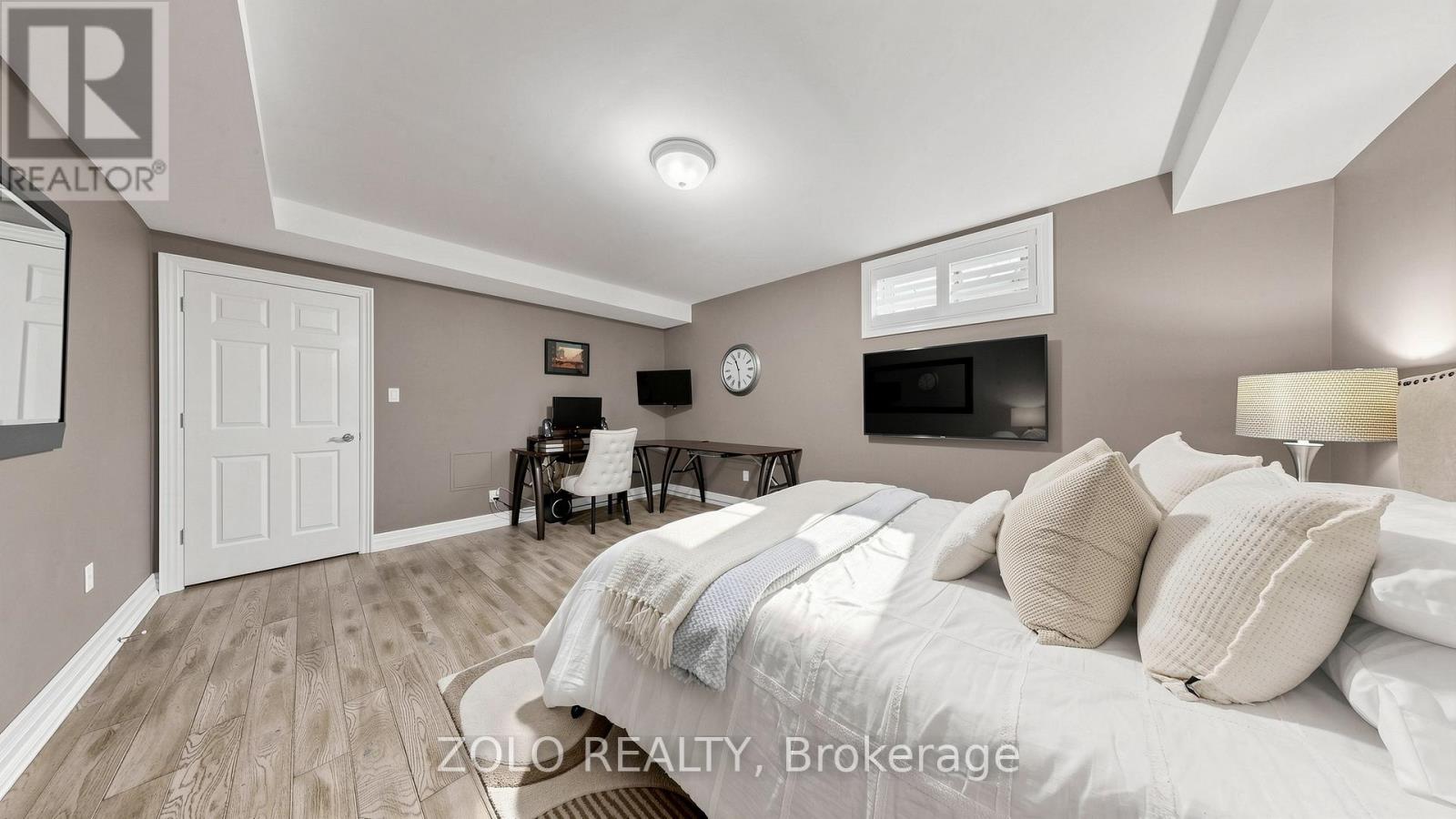 41 MEADOWCLIFFE DRIVE - 36