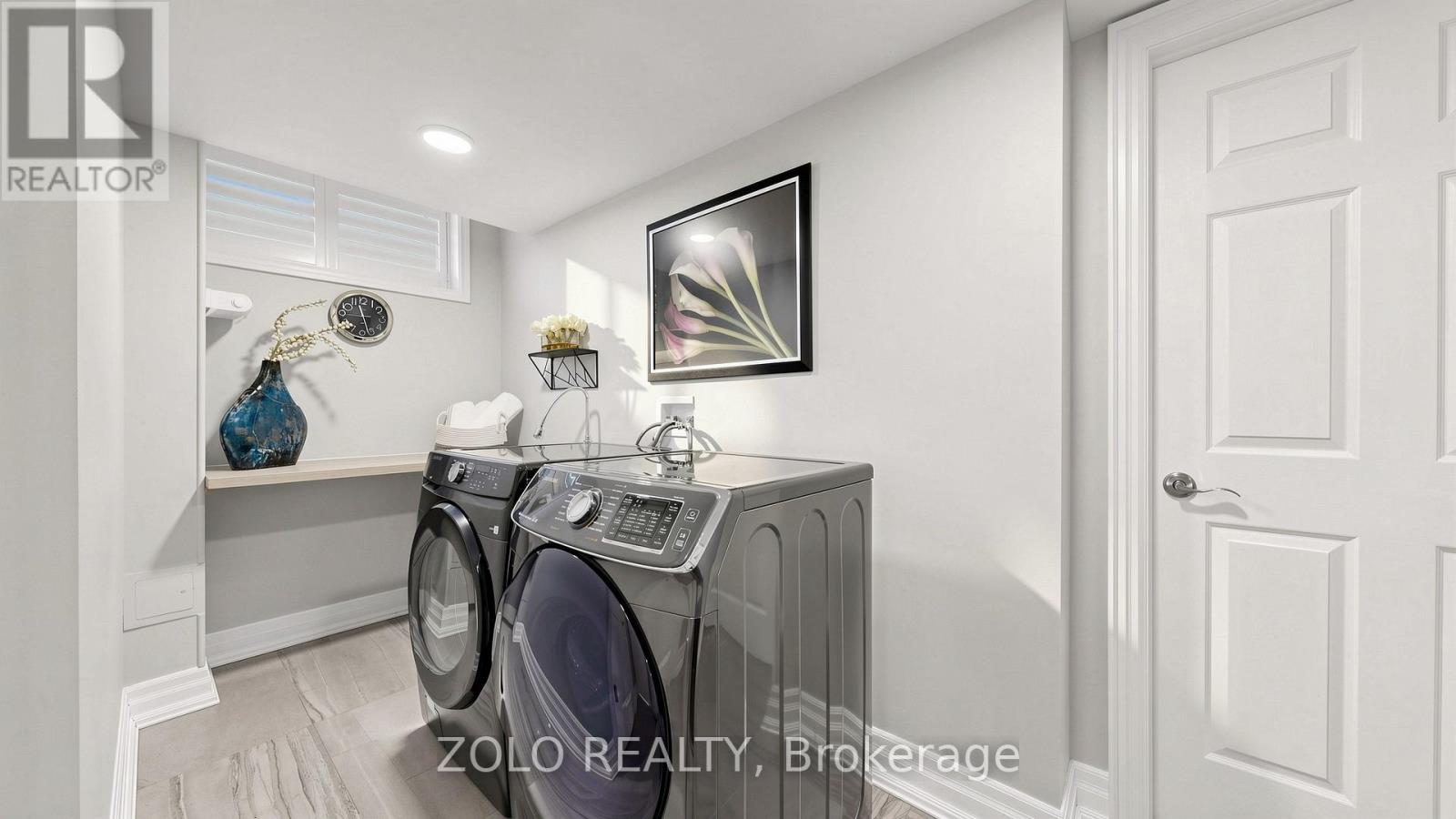 41 MEADOWCLIFFE DRIVE - 39
