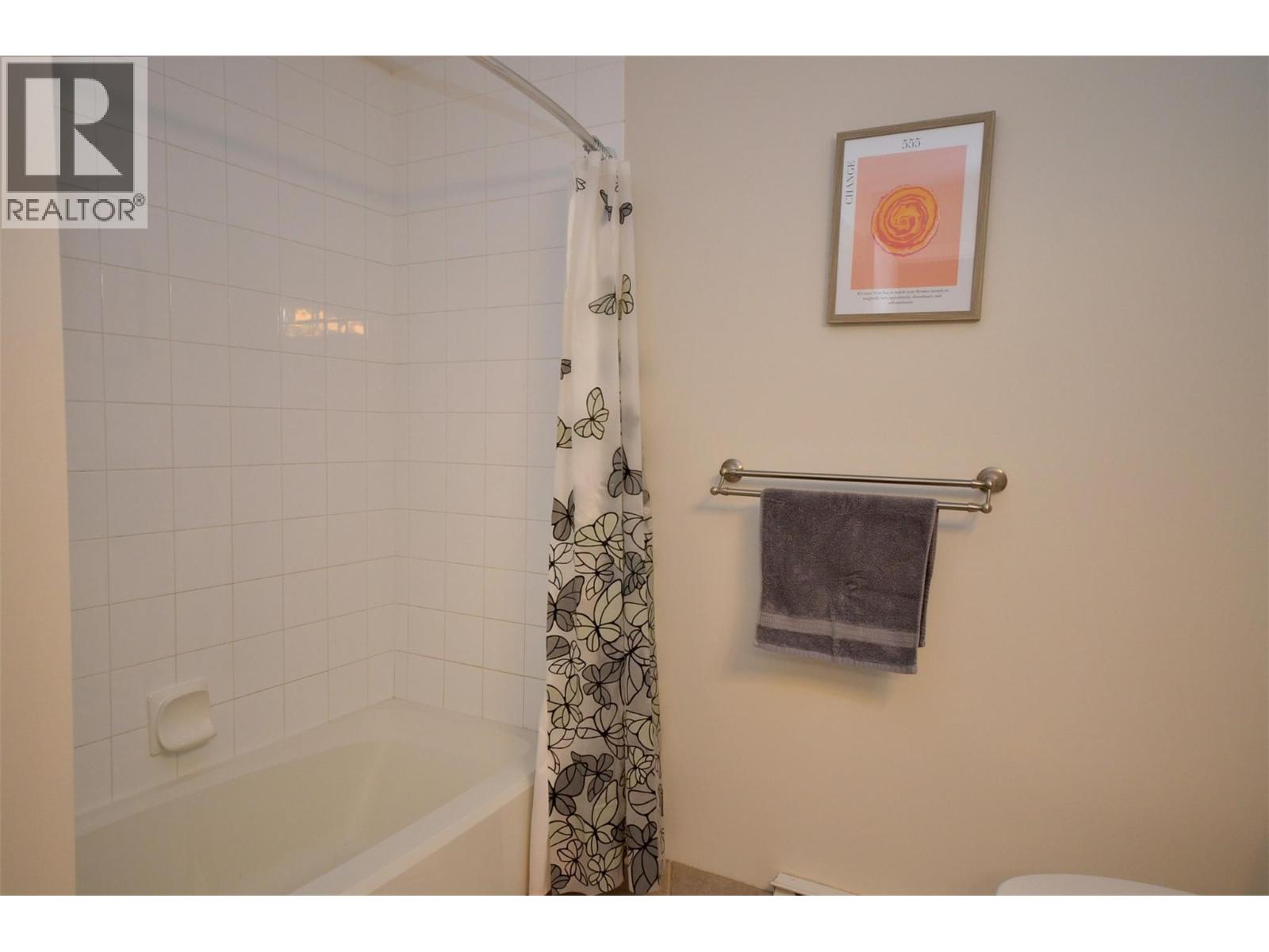 #29 4601 27 Avenue - 40
