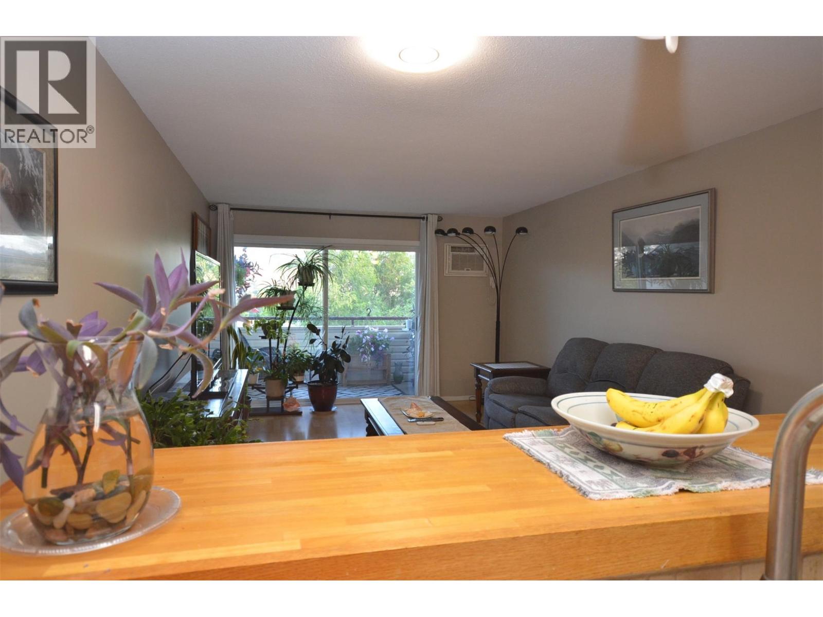 #29 4601 27 Avenue - 16