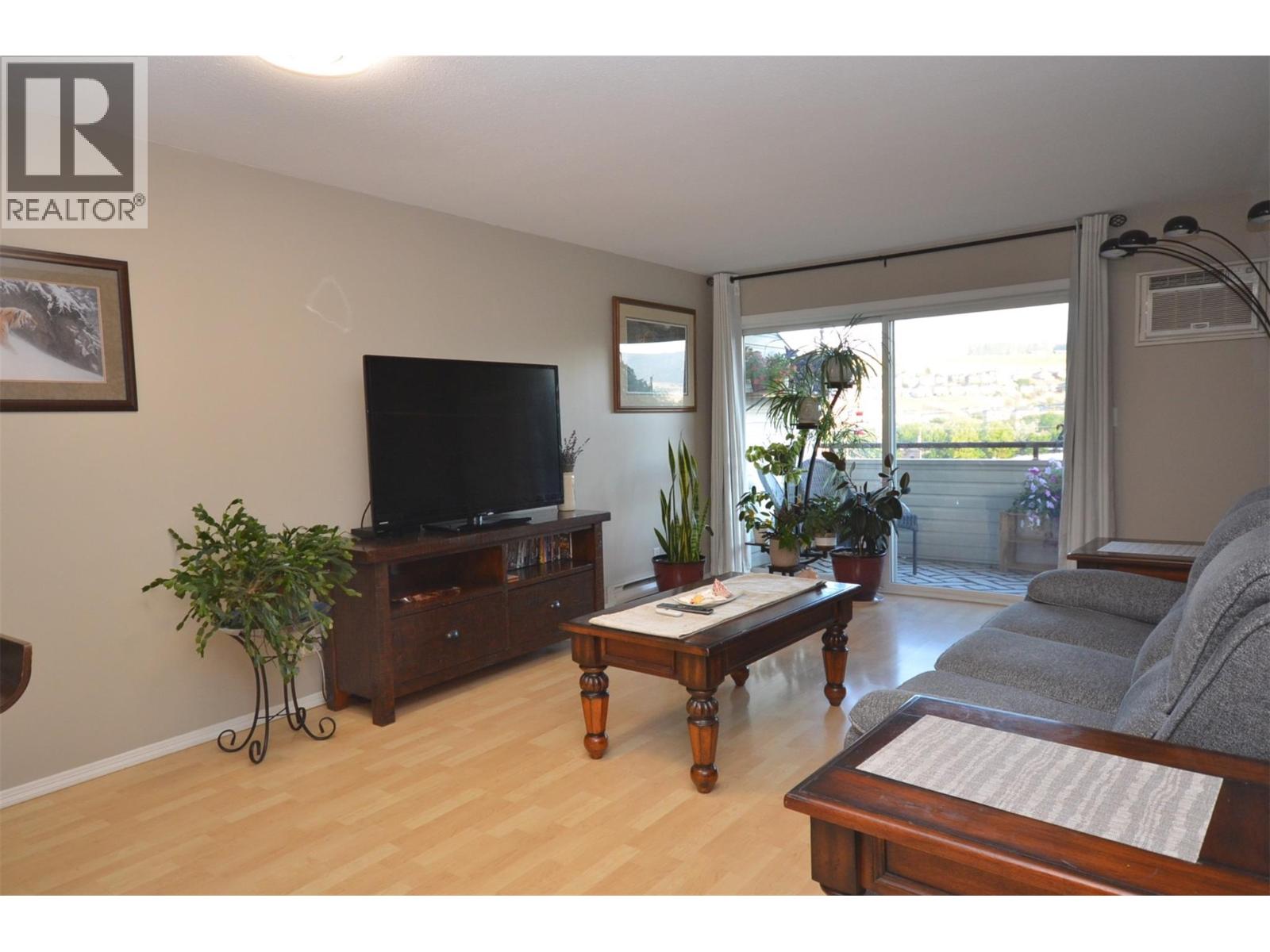 #29 4601 27 Avenue - 23