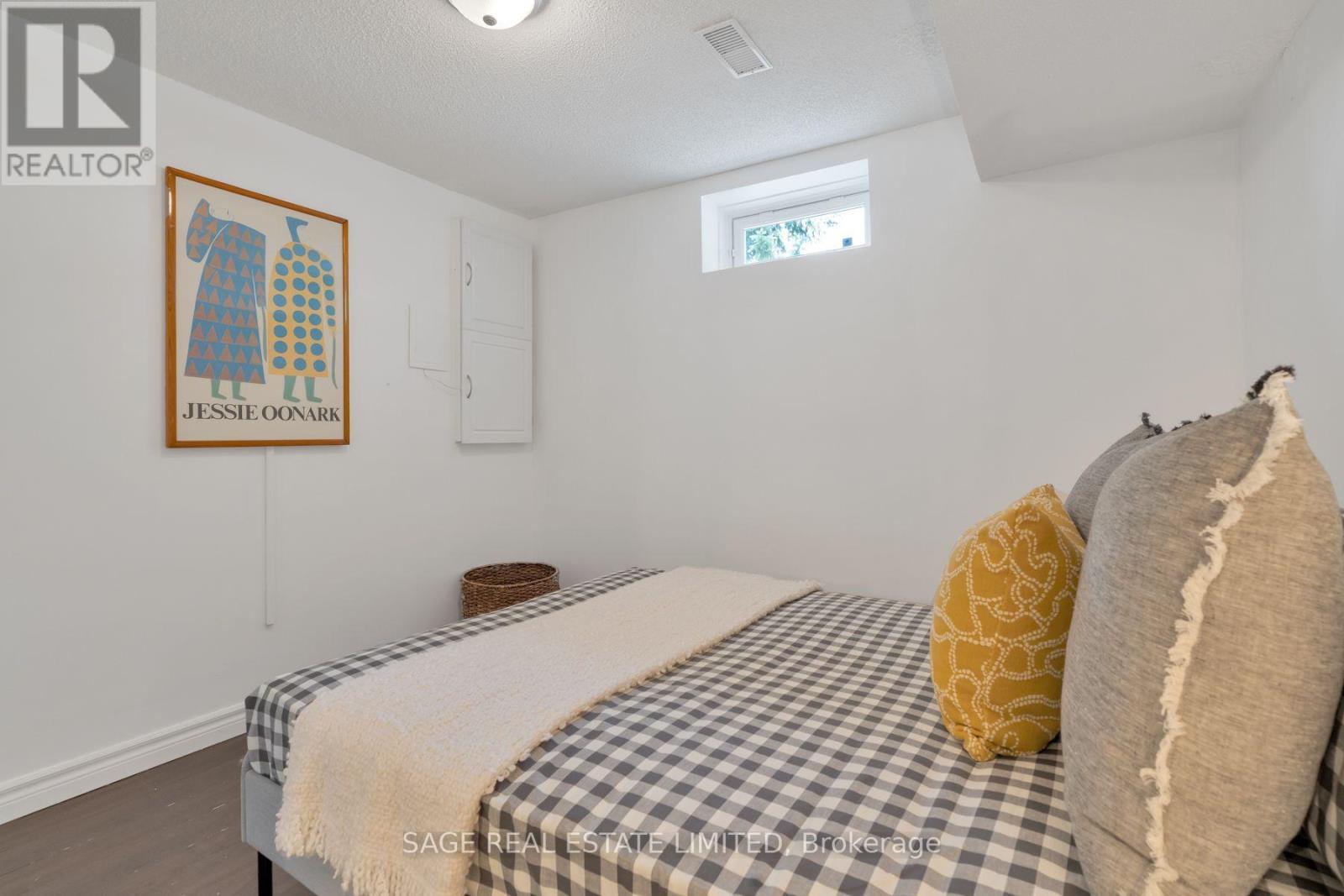 51 PEDERSEN DRIVE - 29