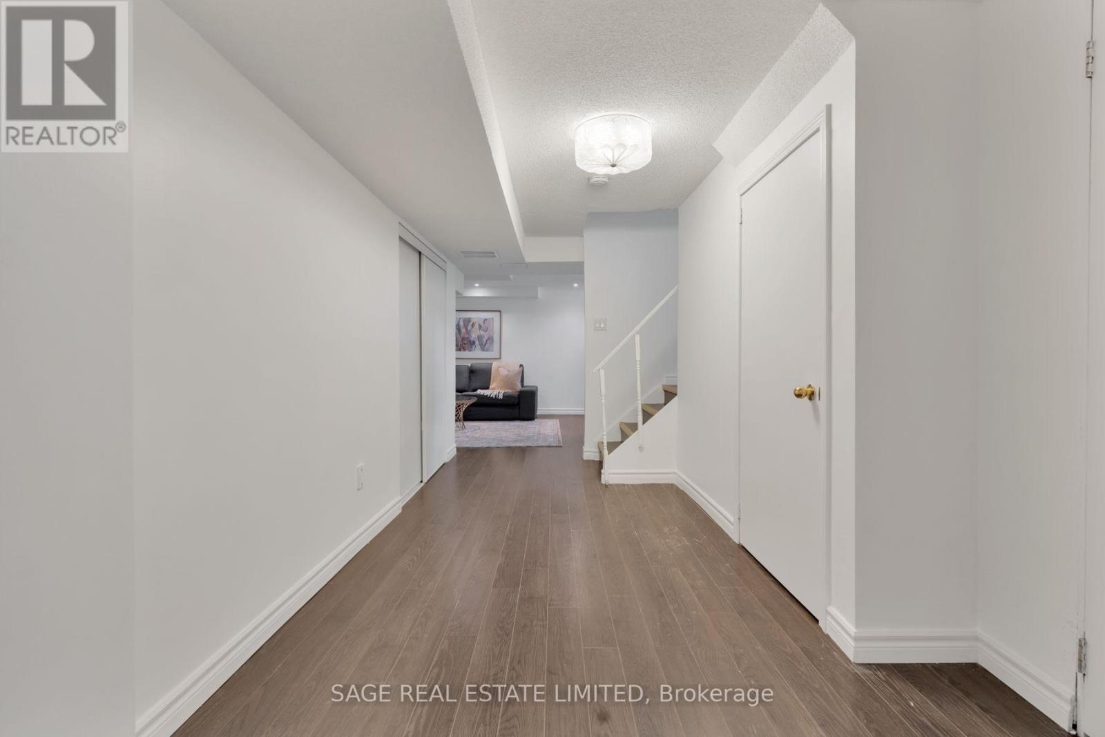 51 PEDERSEN DRIVE - 32