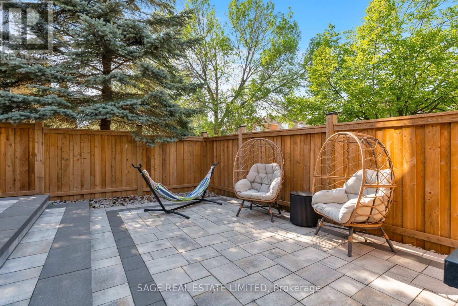 51 PEDERSEN DRIVE - 34