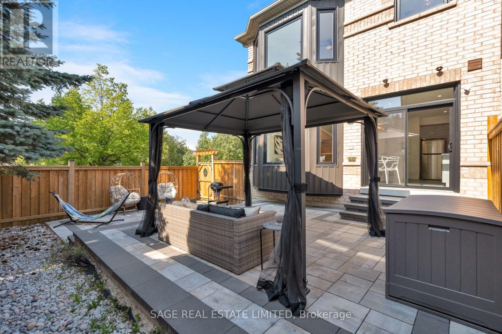 51 PEDERSEN DRIVE - 35