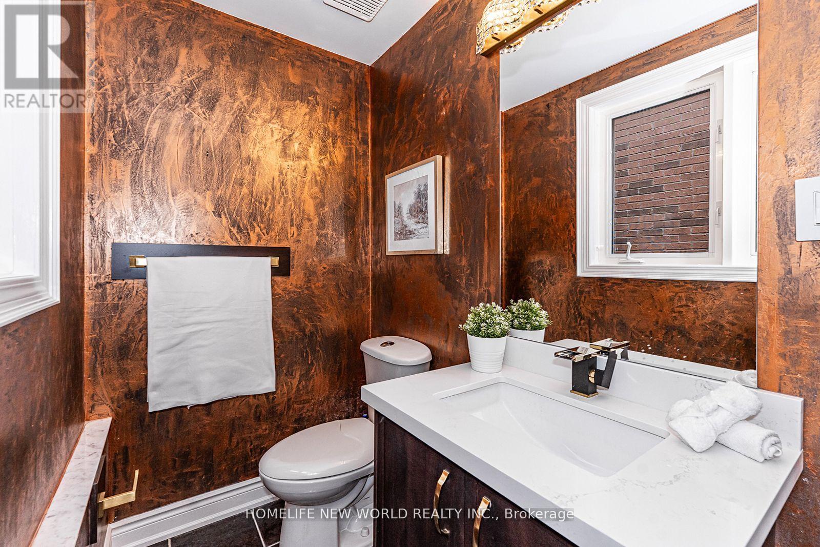 11 FORTUNE CRESCENT - 35