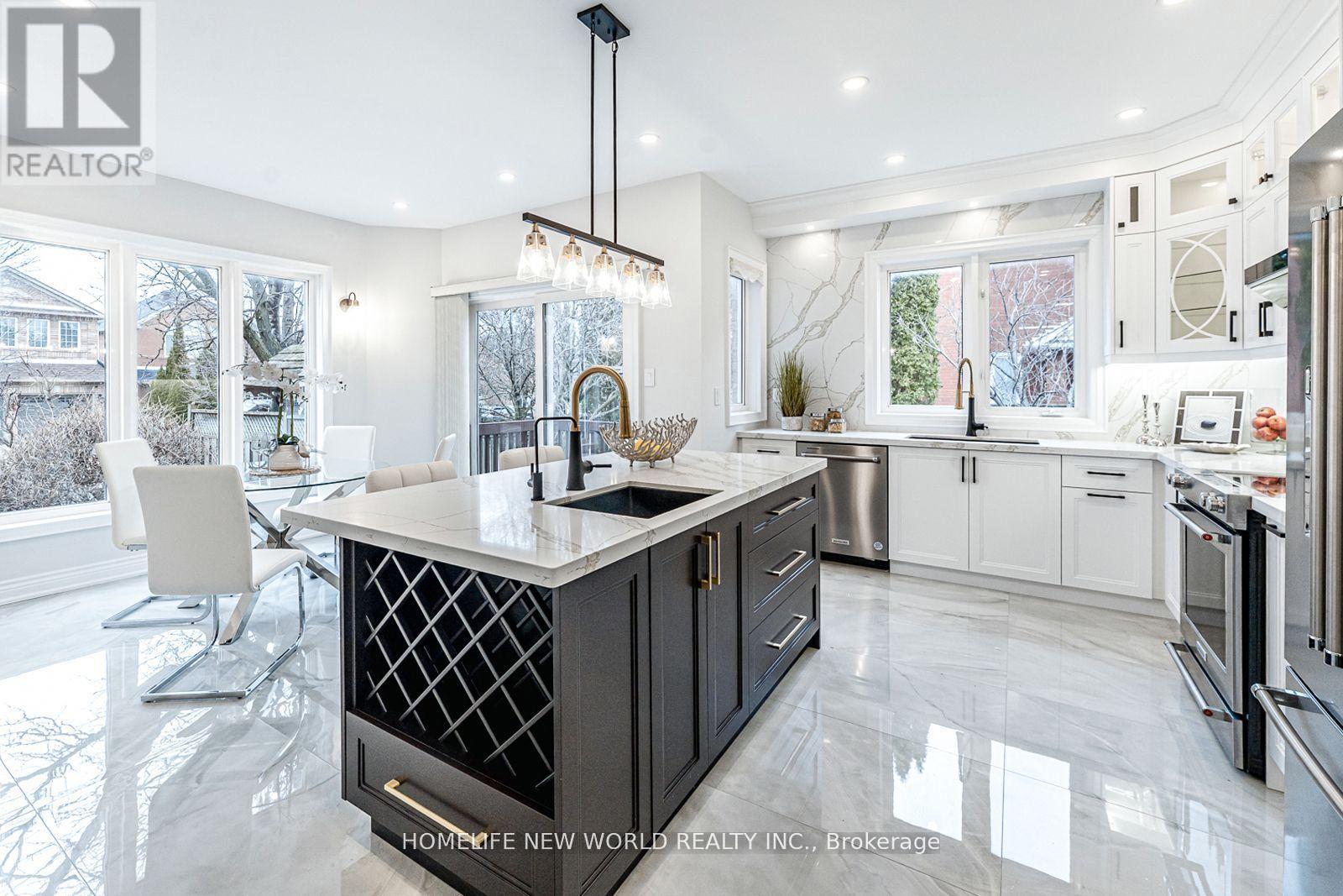 11 FORTUNE CRESCENT - 9