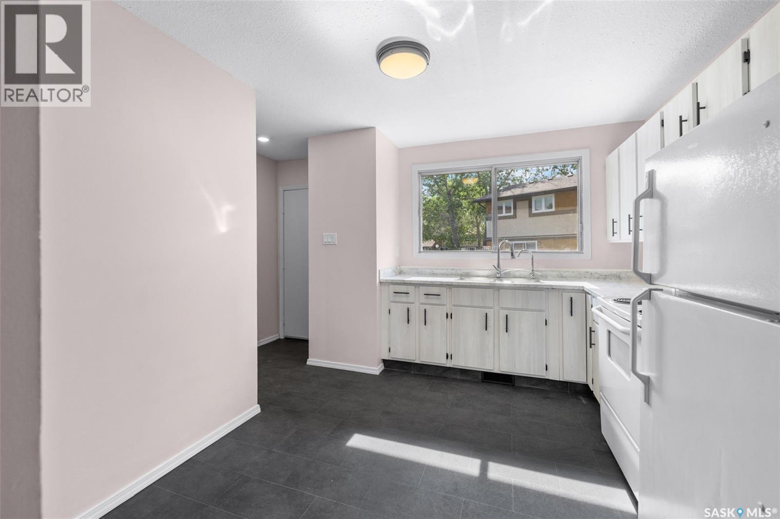 #1342 Brown STREET - Image 6