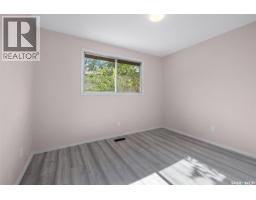1342 Brown Street, Regina, SK S4N5M3 Photo 10