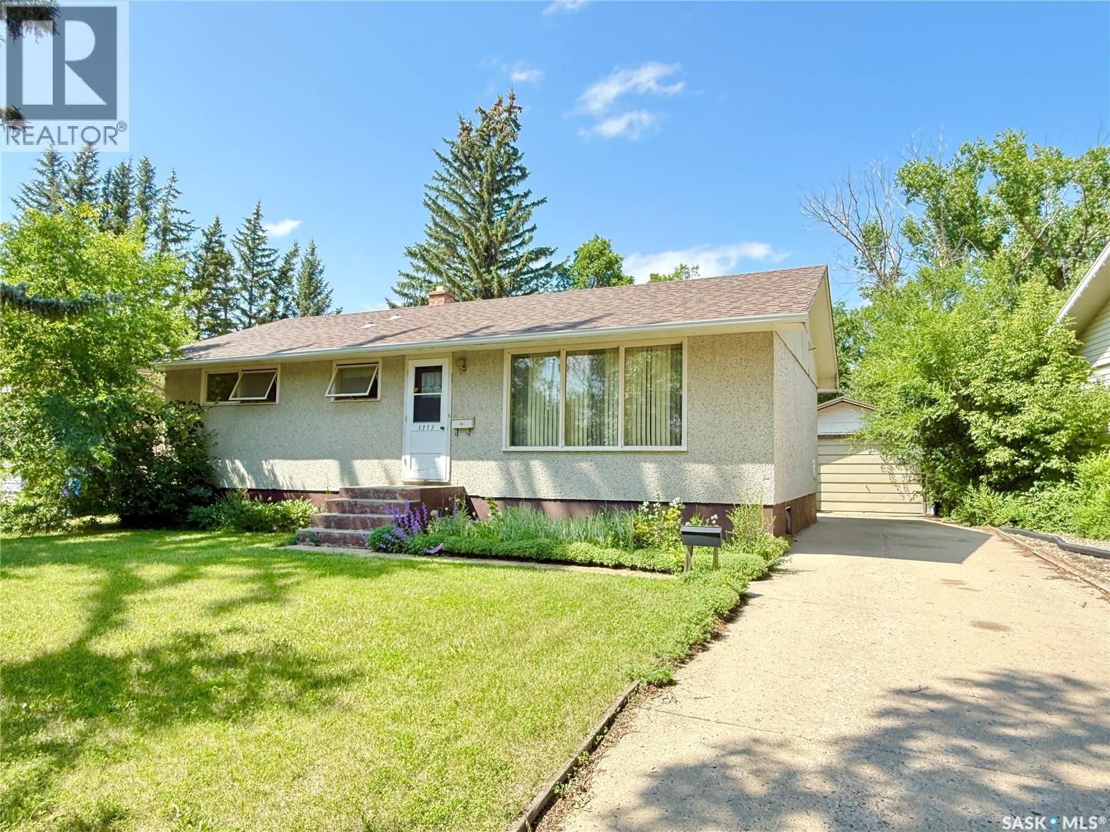 1117 Hartney AVENUE - 1