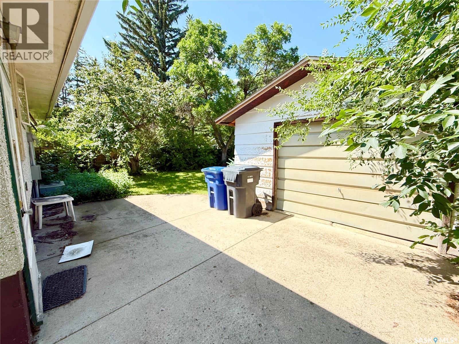 1117 Hartney AVENUE - 2
