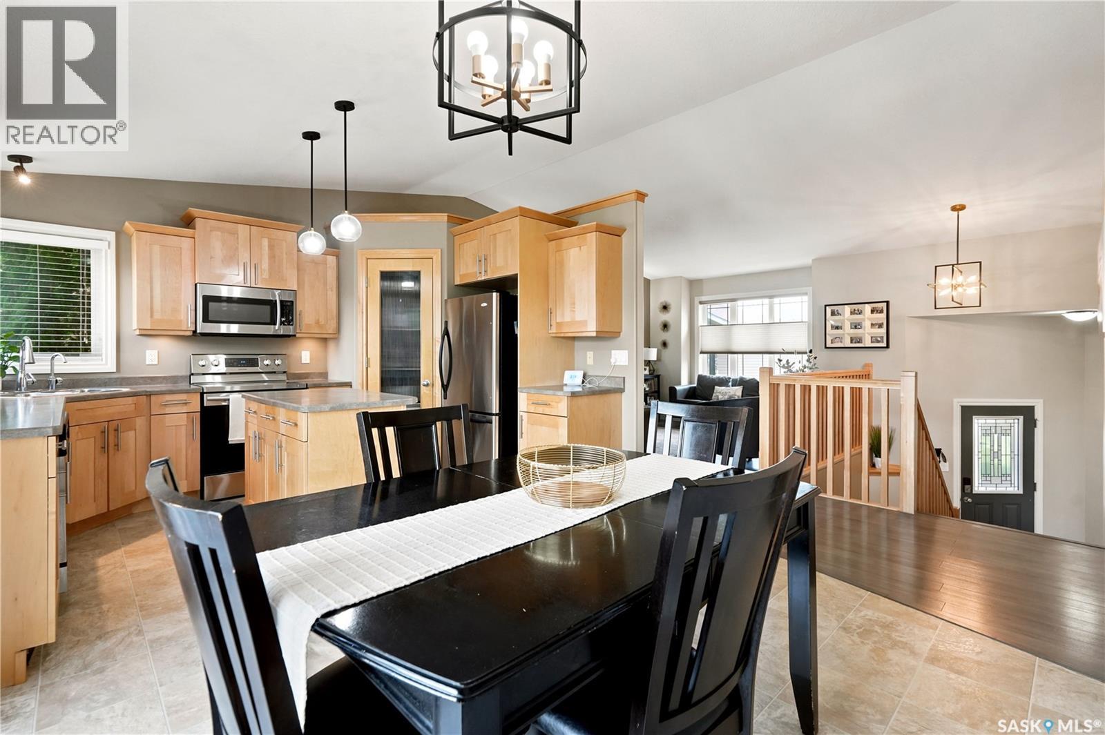 4526 Brass CRESCENT - 13
