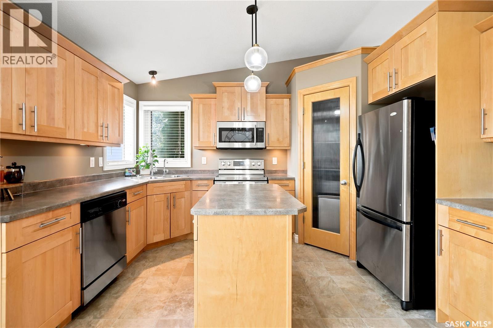 4526 Brass CRESCENT - 14
