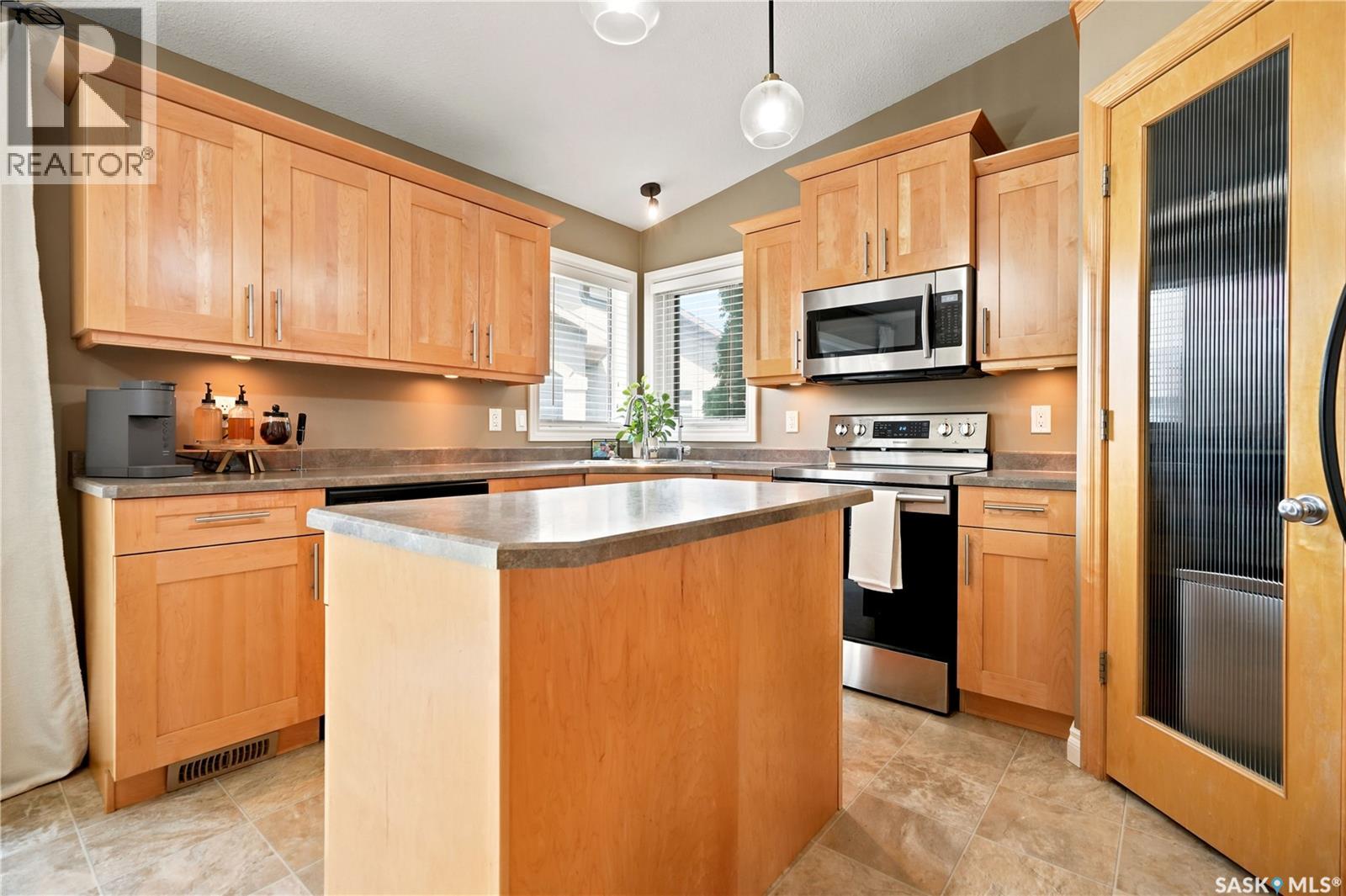 4526 Brass CRESCENT - 15