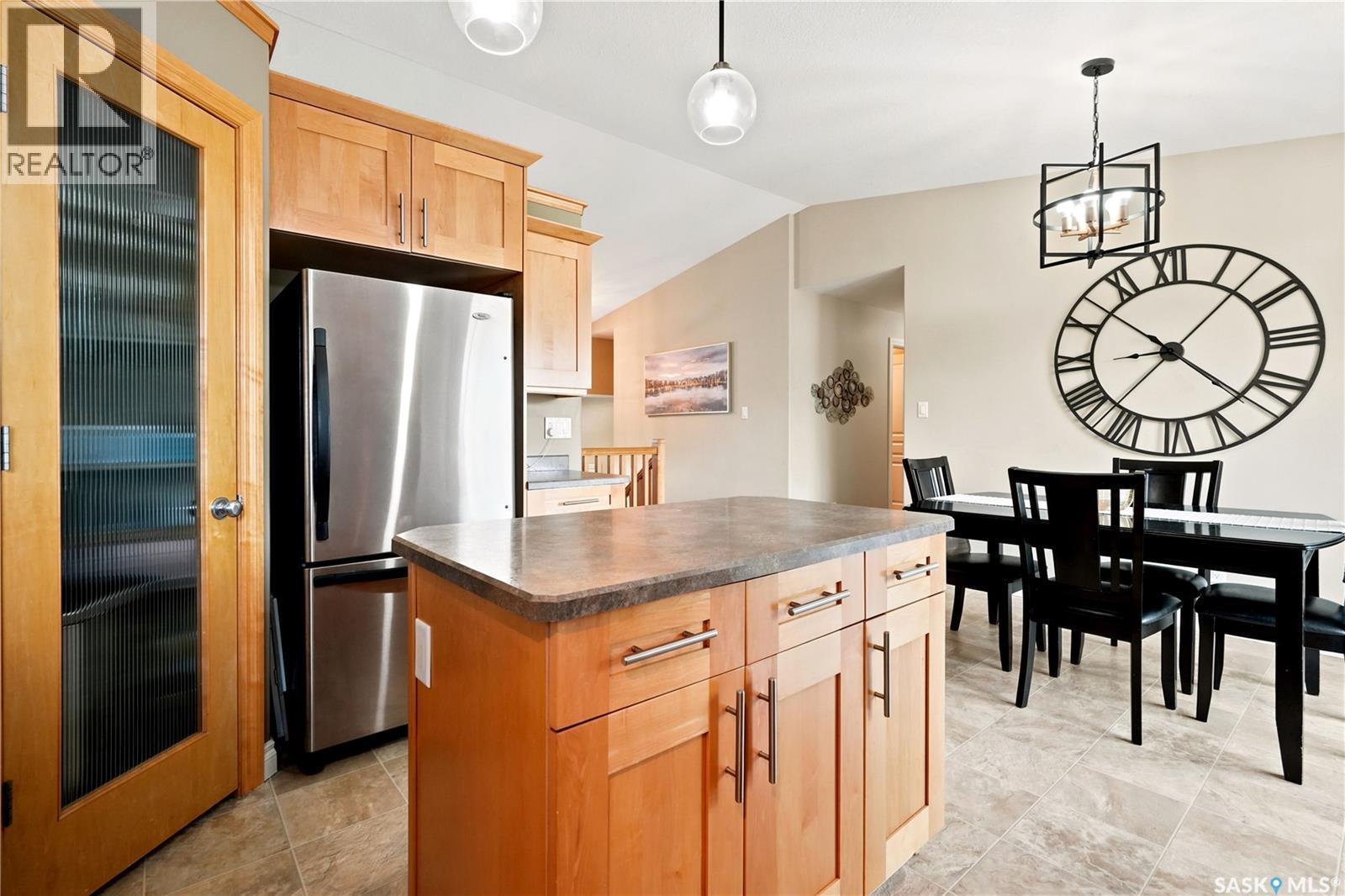 4526 Brass CRESCENT - 18