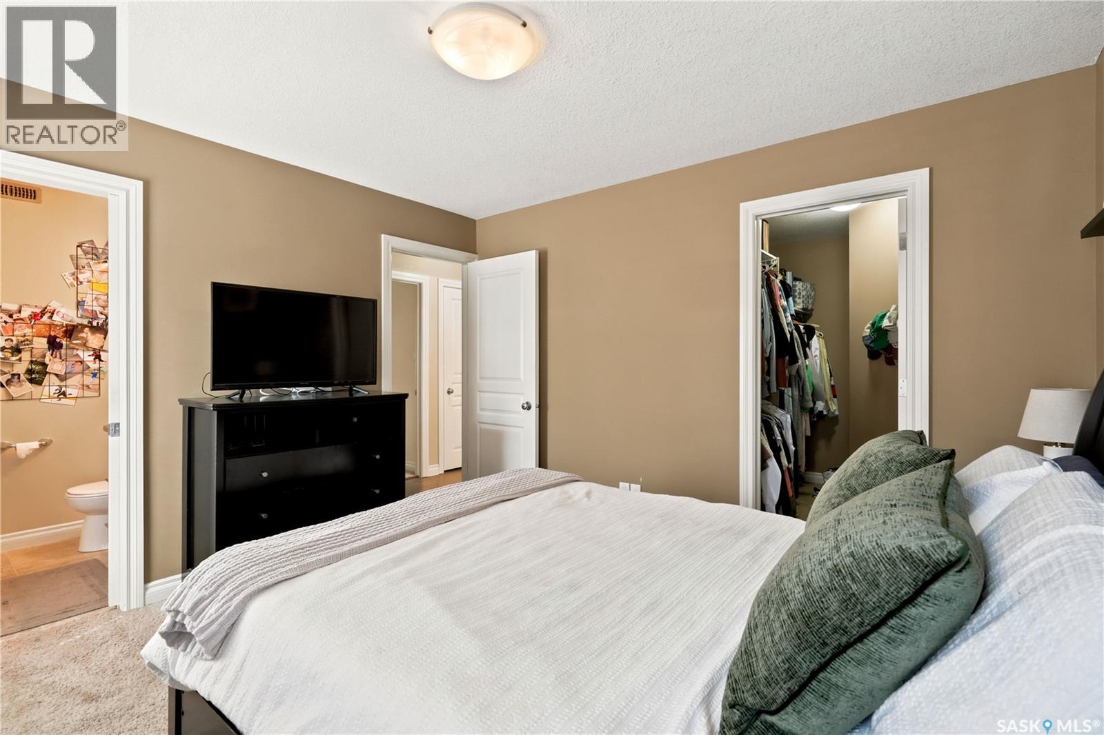 4526 Brass CRESCENT - 20