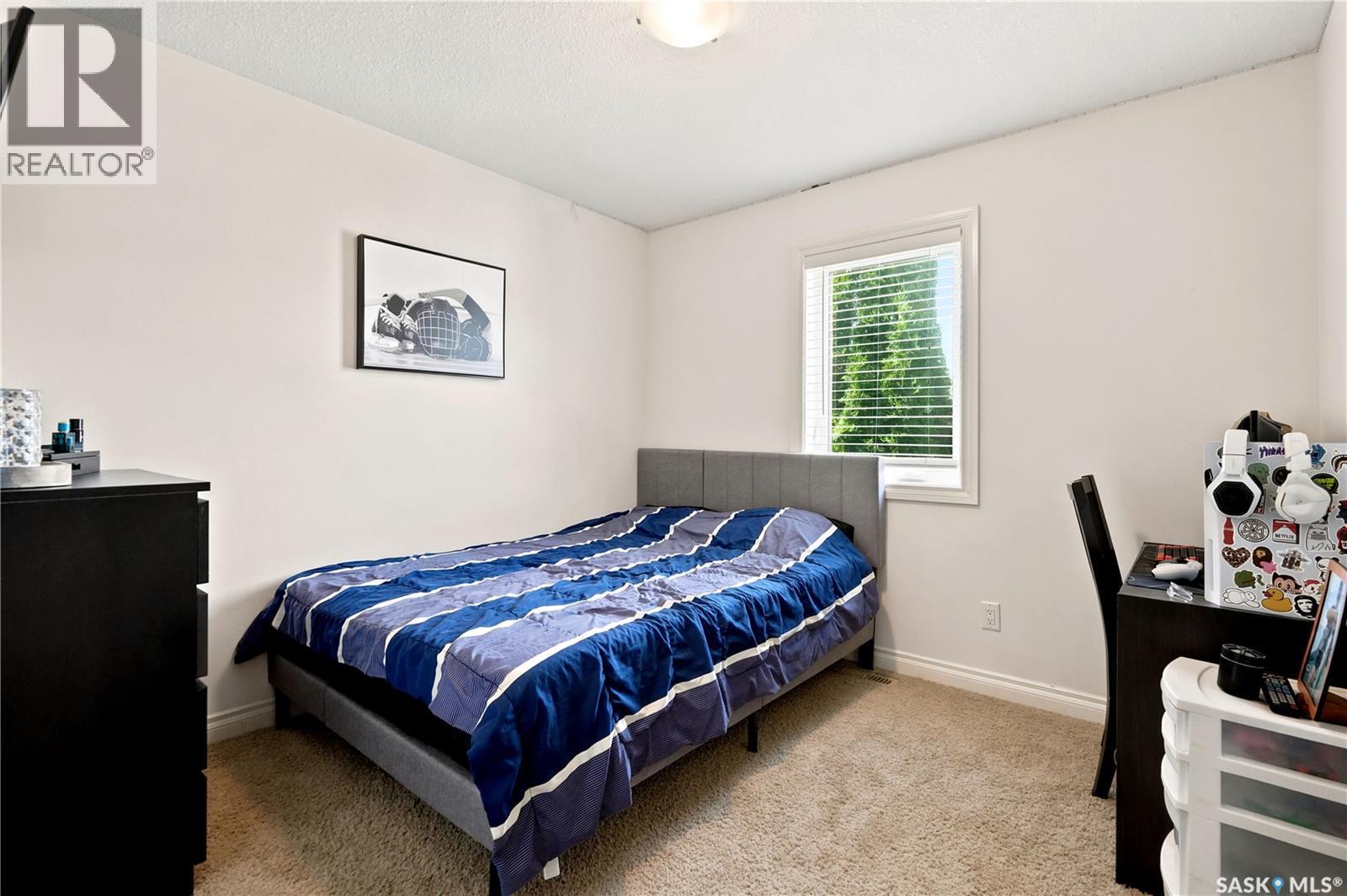 4526 Brass CRESCENT - 28