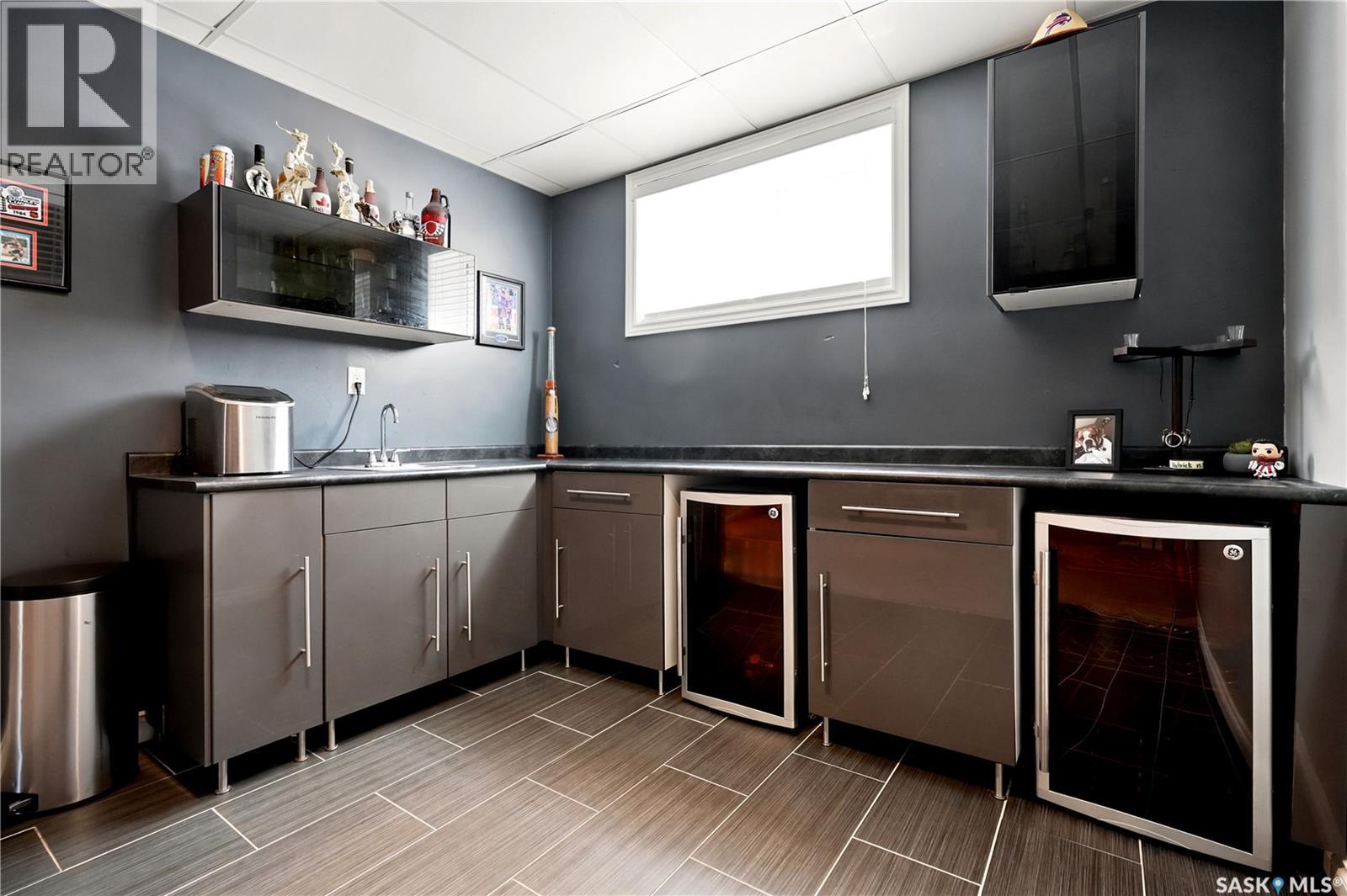 4526 Brass CRESCENT - 35